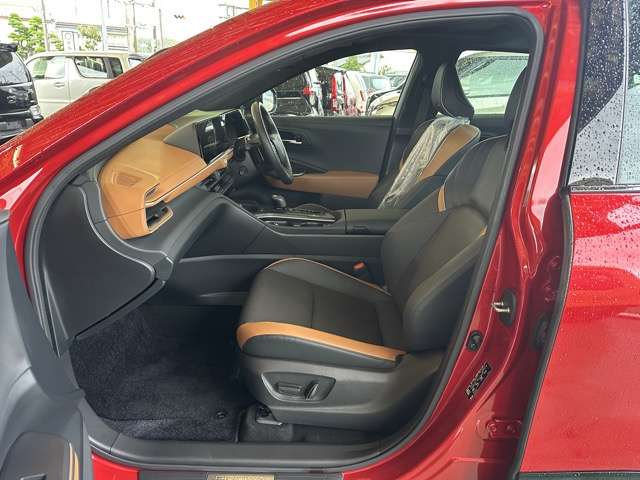 トヨタ クラウン　クロスオーバー　ハイブリッド ２．４ ＲＳ アドバンスト Ｅ－ＦＯＵＲ ＡＤＶＡＮＣＥＤ ４ＷＤ R4年 (東海) 99