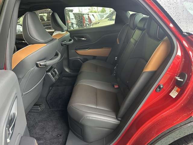 トヨタ クラウン　クロスオーバー　ハイブリッド ２．４ ＲＳ アドバンスト Ｅ－ＦＯＵＲ ＡＤＶＡＮＣＥＤ ４ＷＤ R4年 (東海) 99