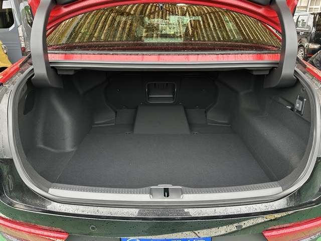 トヨタ クラウン　クロスオーバー　ハイブリッド ２．４ ＲＳ アドバンスト Ｅ－ＦＯＵＲ ＡＤＶＡＮＣＥＤ ４ＷＤ R4年 (東海) 99