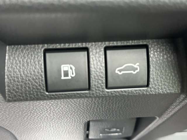 トヨタ クラウン　クロスオーバー　ハイブリッド ２．４ ＲＳ アドバンスト Ｅ－ＦＯＵＲ ＡＤＶＡＮＣＥＤ ４ＷＤ R4年 (東海) 99