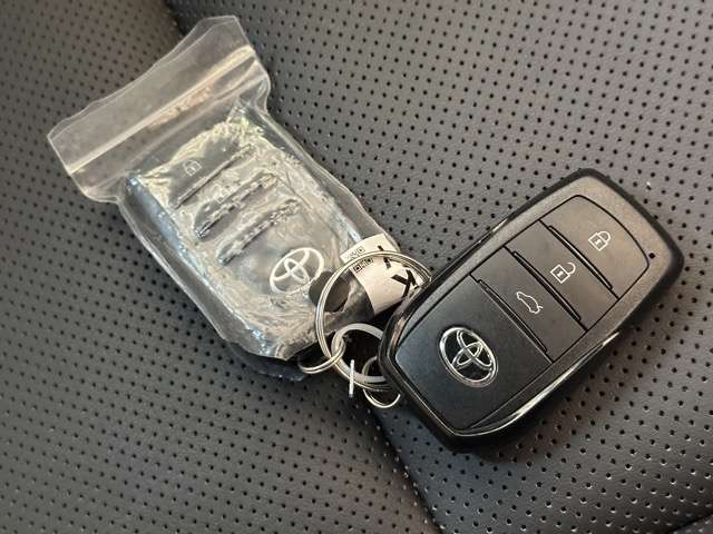 トヨタ クラウン　クロスオーバー　ハイブリッド ２．４ ＲＳ アドバンスト Ｅ－ＦＯＵＲ ＡＤＶＡＮＣＥＤ ４ＷＤ R4年 (東海) 99