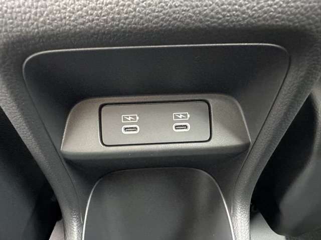 ホンダ ヴェゼル １．５ Ｅ：ＨＥＶ Ｚ R6年 (東海) 99