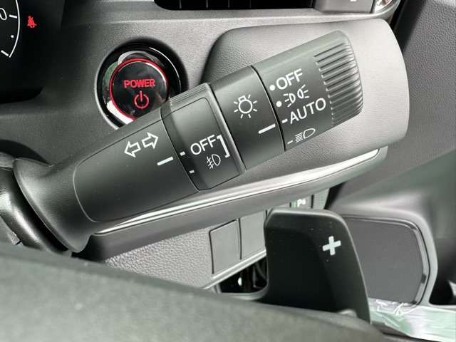 ホンダ ヴェゼル １．５ Ｅ：ＨＥＶ Ｚ R6年 (東海) 99