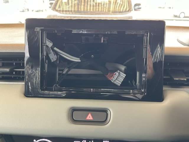 ホンダ ヴェゼル １．５ Ｅ：ＨＥＶ Ｘ ハントパッケージ R6年 (東海) 99