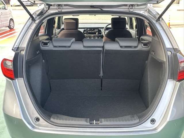 ホンダ フィット １．３ ベーシック R2年 (東海) 99