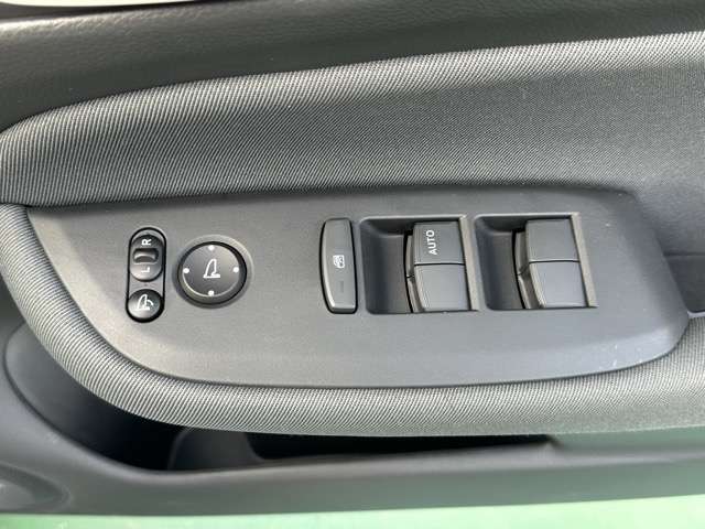 ホンダ フィット １．３ ベーシック R2年 (東海) 99