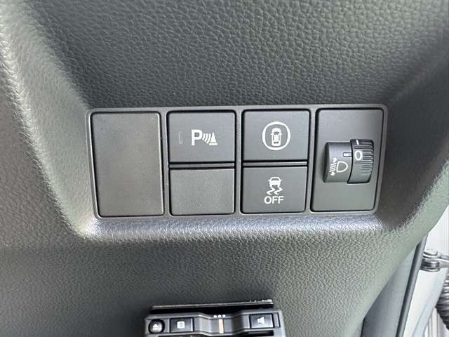 ホンダ フィット １．３ ベーシック R2年 (東海) 99