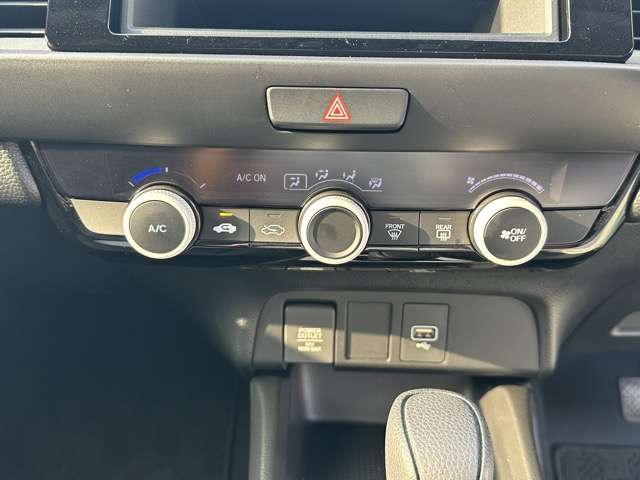 ホンダ フィット １．３ ベーシック R2年 (東海) 99