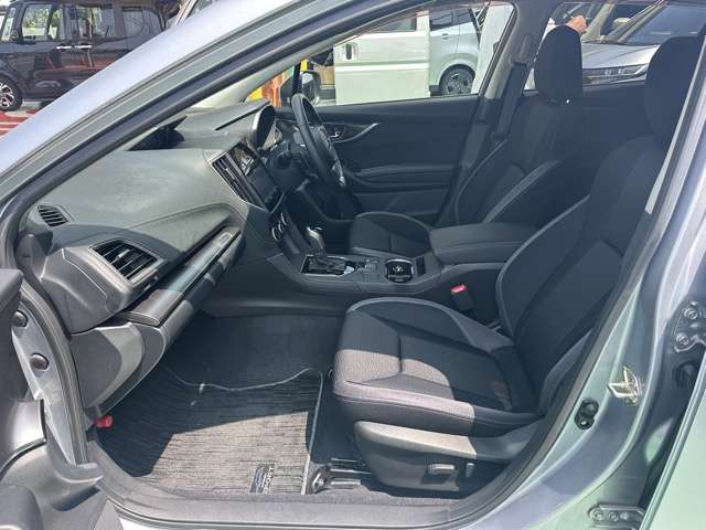 スバル インプレッサスポーツ ２．０ｉ−Ｓ　アイサイト H29年 (東海) 99