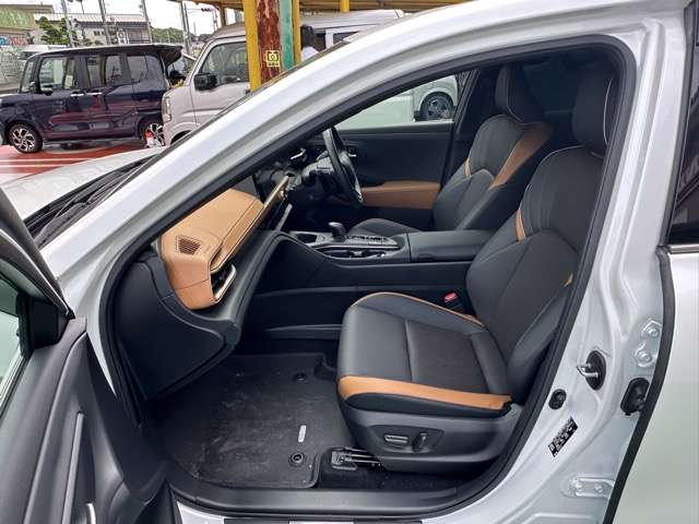 トヨタ クラウン　クロスオーバー　ハイブリッド ２．４ ＲＳ アドバンスト Ｅ－ＦＯＵＲ ＡＤＶＡＮＣＥＤ ４ＷＤ R4年 (東海) 99