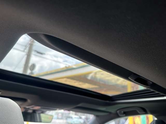 トヨタ クラウン　クロスオーバー　ハイブリッド ２．４ ＲＳ アドバンスト Ｅ－ＦＯＵＲ ＡＤＶＡＮＣＥＤ ４ＷＤ R4年 (東海) 99