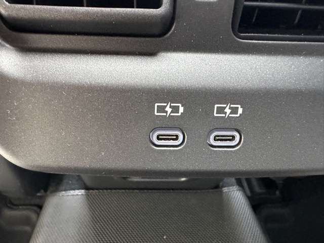 トヨタ クラウン　クロスオーバー　ハイブリッド ２．４ ＲＳ アドバンスト Ｅ－ＦＯＵＲ ＡＤＶＡＮＣＥＤ ４ＷＤ R4年 (東海) 99