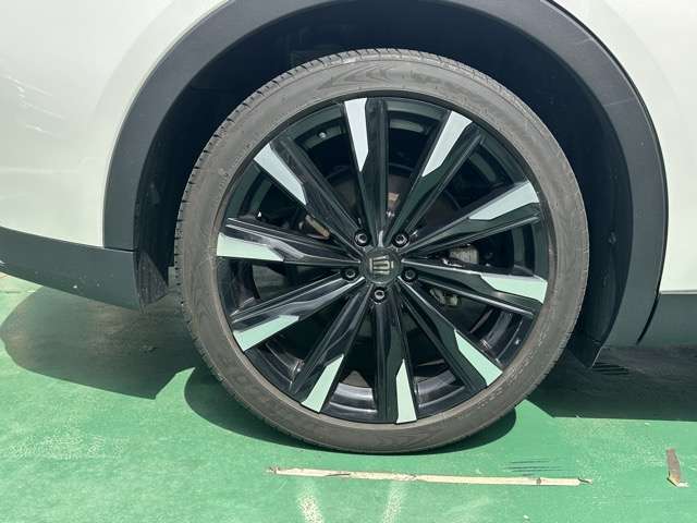 トヨタ クラウン　クロスオーバー　ハイブリッド ２．４ ＲＳ アドバンスト Ｅ－ＦＯＵＲ ＡＤＶＡＮＣＥＤ ４ＷＤ R4年 (東海) 99