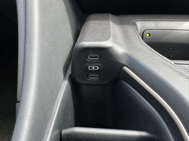 トヨタ クラウン　クロスオーバー　ハイブリッド ２．４ ＲＳ アドバンスト Ｅ－ＦＯＵＲ ＡＤＶＡＮＣＥＤ ４ＷＤ R4年 (東海) 99