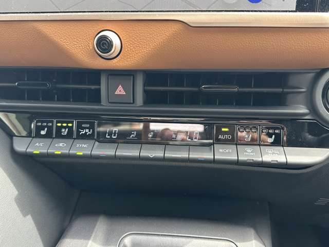 トヨタ クラウン　クロスオーバー　ハイブリッド ２．４ ＲＳ アドバンスト Ｅ－ＦＯＵＲ ＡＤＶＡＮＣＥＤ ４ＷＤ R4年 (東海) 99