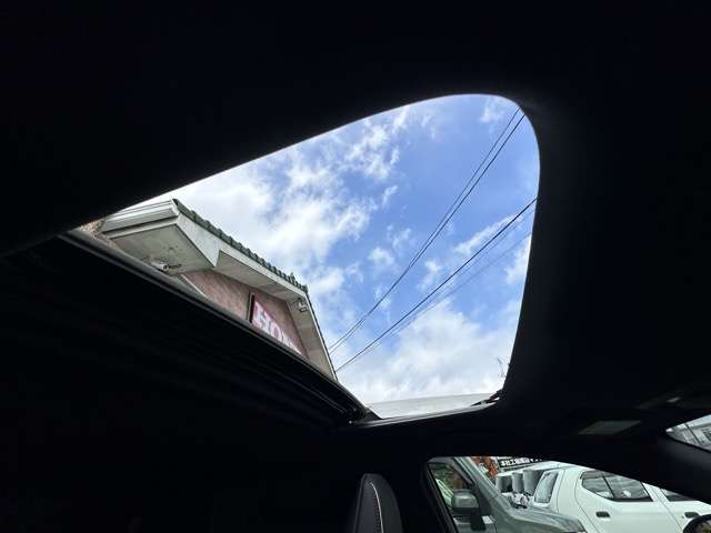 トヨタ クラウン　クロスオーバー　ハイブリッド ２．４ ＲＳ アドバンスト Ｅ－ＦＯＵＲ ＡＤＶＡＮＣＥＤ ４ＷＤ R4年 (東海) 99