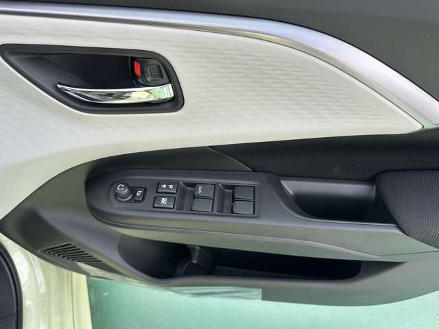 スズキ スイフト １．２ ハイブリッド ＭＺ R5年 (東海) 99