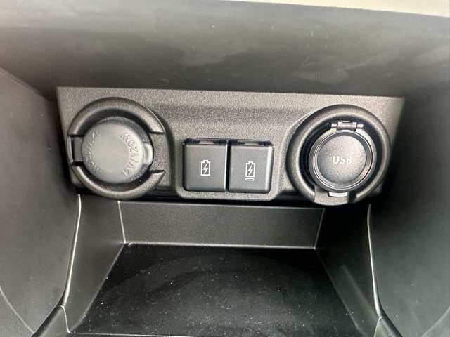 スズキ スイフト １．２ ハイブリッド ＭＺ R5年 (東海) 99