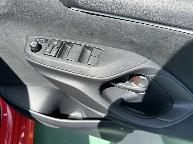 トヨタ ヤリス １．５ Ｇ R5年 (東海) 99