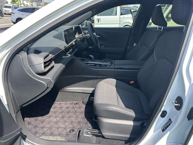 トヨタ クラウン　クロスオーバー　ハイブリッド ２．５ Ｇ アドバンスト Ｅ－ＦＯＵＲ ４ＷＤ R6年 (東海) 99