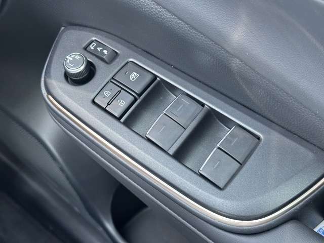 トヨタ クラウン　クロスオーバー　ハイブリッド ２．５ Ｇ アドバンスト Ｅ－ＦＯＵＲ ４ＷＤ R6年 (東海) 99