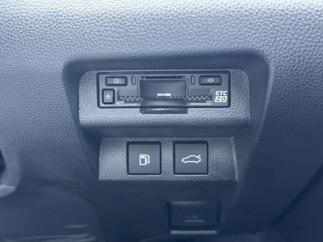 トヨタ クラウン　クロスオーバー　ハイブリッド ２．５ Ｇ アドバンスト Ｅ－ＦＯＵＲ ４ＷＤ R6年 (東海) 99