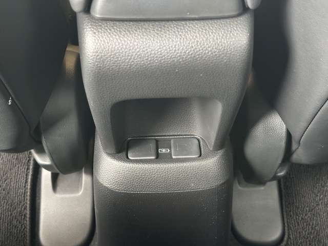 ホンダ フィット　ハイブリッド １．５ Ｅ：ＨＥＶ ホーム R2年 (東海) 99