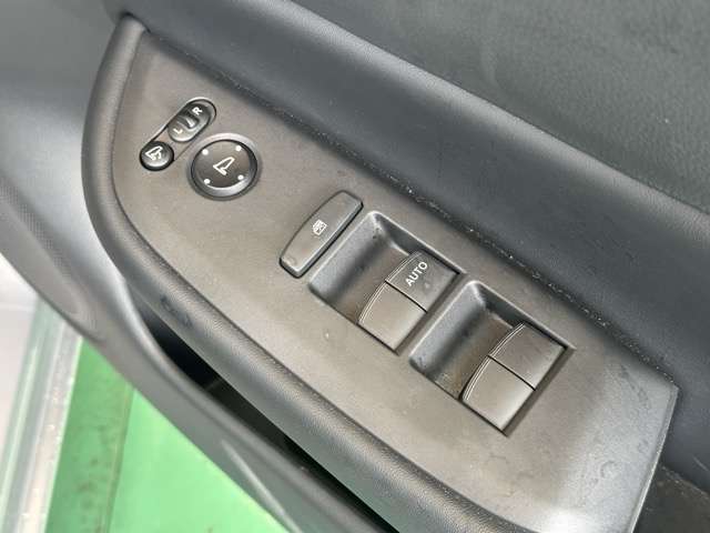 ホンダ フィット　ハイブリッド １．５ Ｅ：ＨＥＶ ホーム R2年 (東海) 99