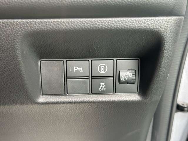 ホンダ フィット　ハイブリッド １．５ Ｅ：ＨＥＶ ホーム R2年 (東海) 99