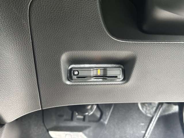 ホンダ フィット　ハイブリッド １．５ Ｅ：ＨＥＶ ホーム R2年 (東海) 99