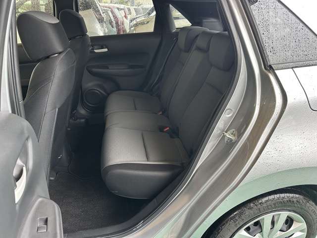 ホンダ フィット　ハイブリッド １．５ Ｅ：ＨＥＶ ベーシック R4年 (東海) 99