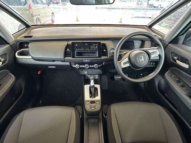 ホンダ フィット　ハイブリッド １．５ Ｅ：ＨＥＶ ベーシック R4年 (東海) 99