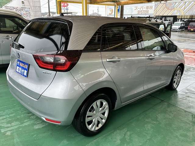ホンダ フィット　ハイブリッド １．５ Ｅ：ＨＥＶ ベーシック R4年 (東海) 99