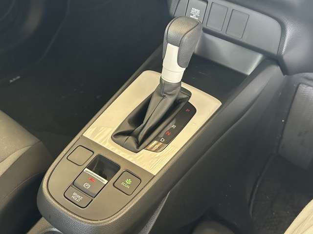 ホンダ フィット　ハイブリッド １．５ Ｅ：ＨＥＶ ベーシック R4年 (東海) 99