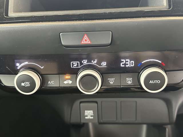 ホンダ フィット　ハイブリッド １．５ Ｅ：ＨＥＶ ベーシック R4年 (東海) 99