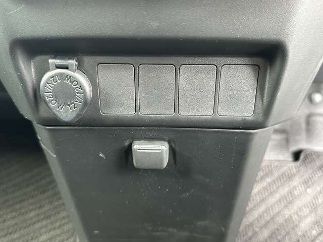 ダイハツ トール １．０ カスタムＧ R2年 (東海) 99