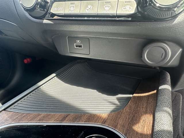 日産 ノートオーラ １．２ Ｇ R5年 (東海) 99