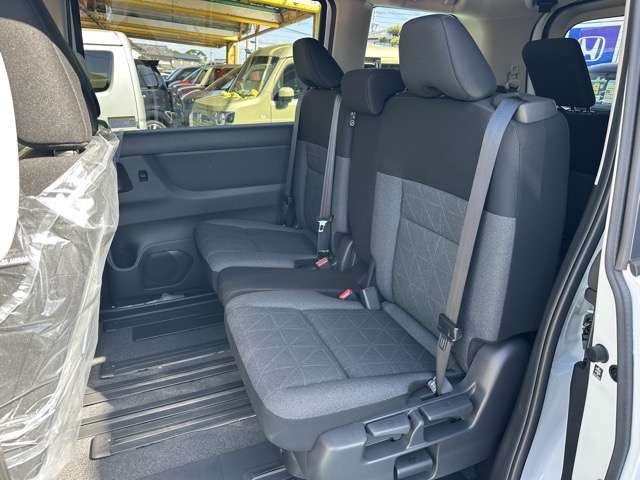 日産 セレナ ２．０ Ｘ R7年 (東海) 99