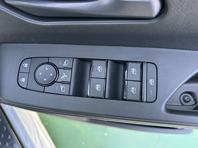 日産 セレナ ２．０ Ｘ R7年 (東海) 99