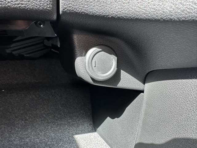 日産 セレナ ２．０ Ｘ R7年 (東海) 99