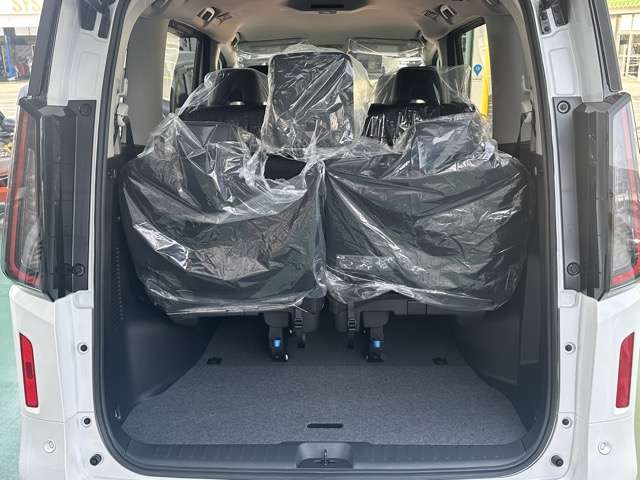 日産 セレナ １．４ Ｅ－ＰＯＷＥＲ ハイウェイスターＶ ９０周年記念車 R7年 (東海) 99