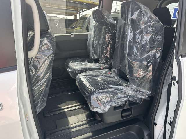 日産 セレナ １．４ Ｅ－ＰＯＷＥＲ ルキシオン R7年 (東海) 99