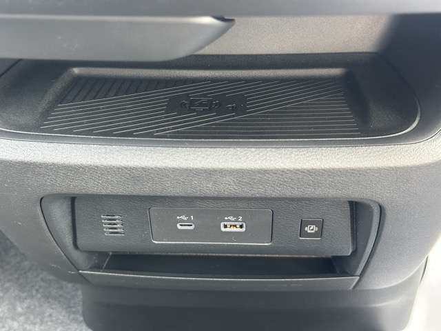 日産 セレナ １．４ Ｅ－ＰＯＷＥＲ ルキシオン R7年 (東海) 99