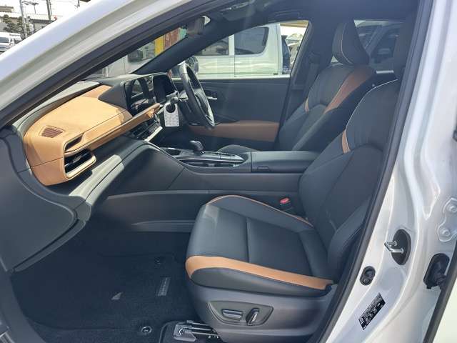 トヨタ クラウン　クロスオーバー　ハイブリッド ２．４ ＲＳ アドバンスト Ｅ－ＦＯＵＲ ＡＤＶＡＮＣＥＤ ４ＷＤ R4年 (東海) 99