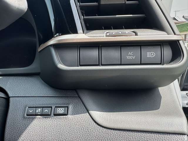 トヨタ クラウン　クロスオーバー　ハイブリッド ２．４ ＲＳ アドバンスト Ｅ－ＦＯＵＲ ＡＤＶＡＮＣＥＤ ４ＷＤ R4年 (東海) 99