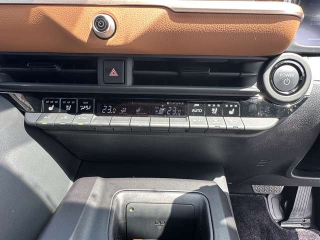 トヨタ クラウン　クロスオーバー　ハイブリッド ２．４ ＲＳ アドバンスト Ｅ－ＦＯＵＲ ＡＤＶＡＮＣＥＤ ４ＷＤ R4年 (東海) 99