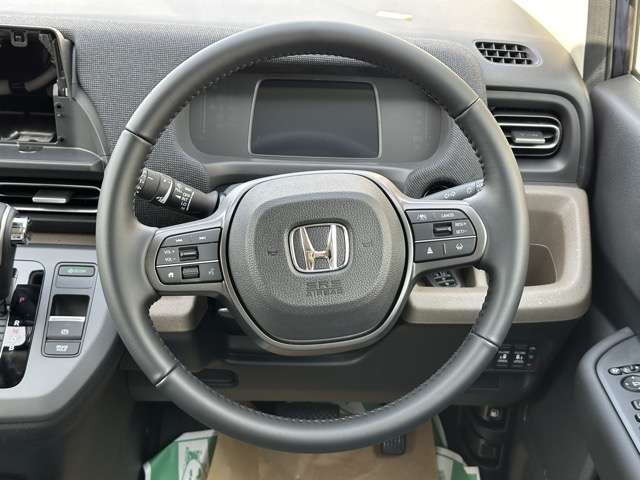 ホンダ フリード　ハイブリッド １．５ Ｅ：ＨＥＶ エアー ＥＸ R7年 (東海) 99