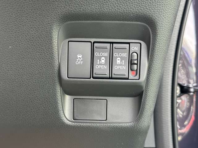 ホンダ フリード　ハイブリッド １．５ Ｅ：ＨＥＶ エアー ＥＸ R7年 (東海) 99