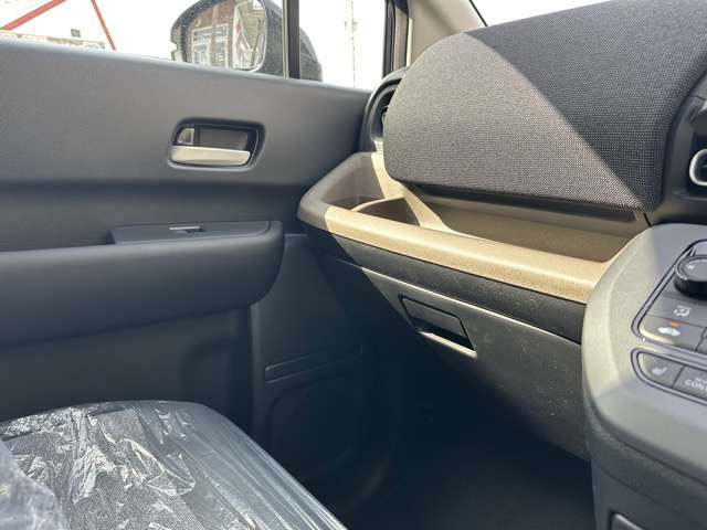 ホンダ フリード　ハイブリッド １．５ Ｅ：ＨＥＶ エアー ＥＸ R7年 (東海) 99