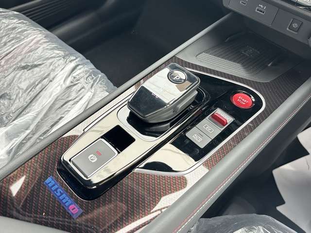 日産 ノートオーラ １．２ ＮＩＳＭＯ チューンド Ｅ－ＰＯＷＥＲ ４ＷＤ R7年 (東海) 99